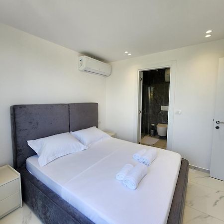 Penthouse With A City View Tirana Exterior foto