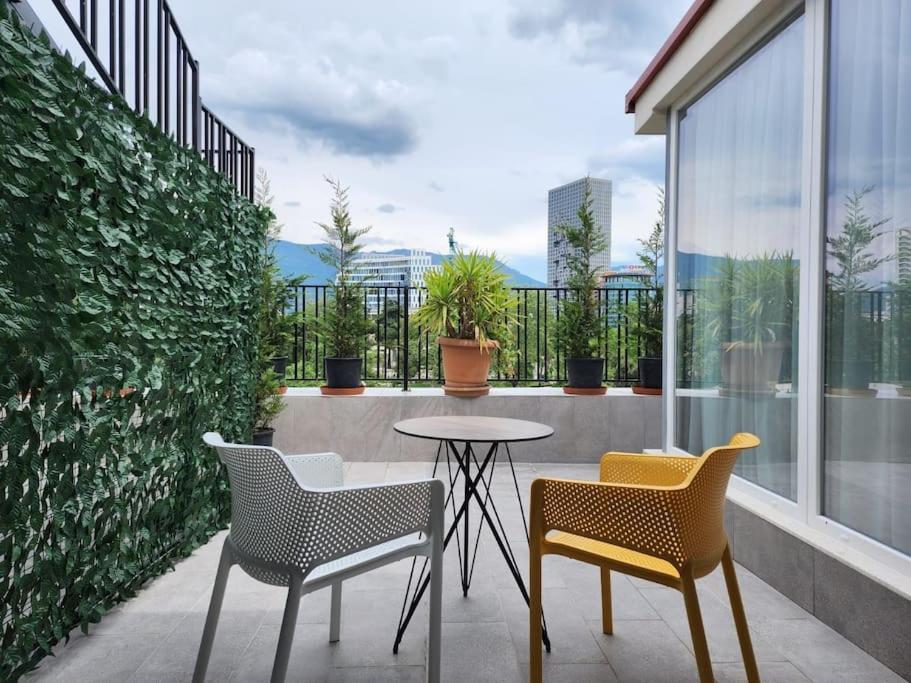 Penthouse With A City View Tirana Exterior foto
