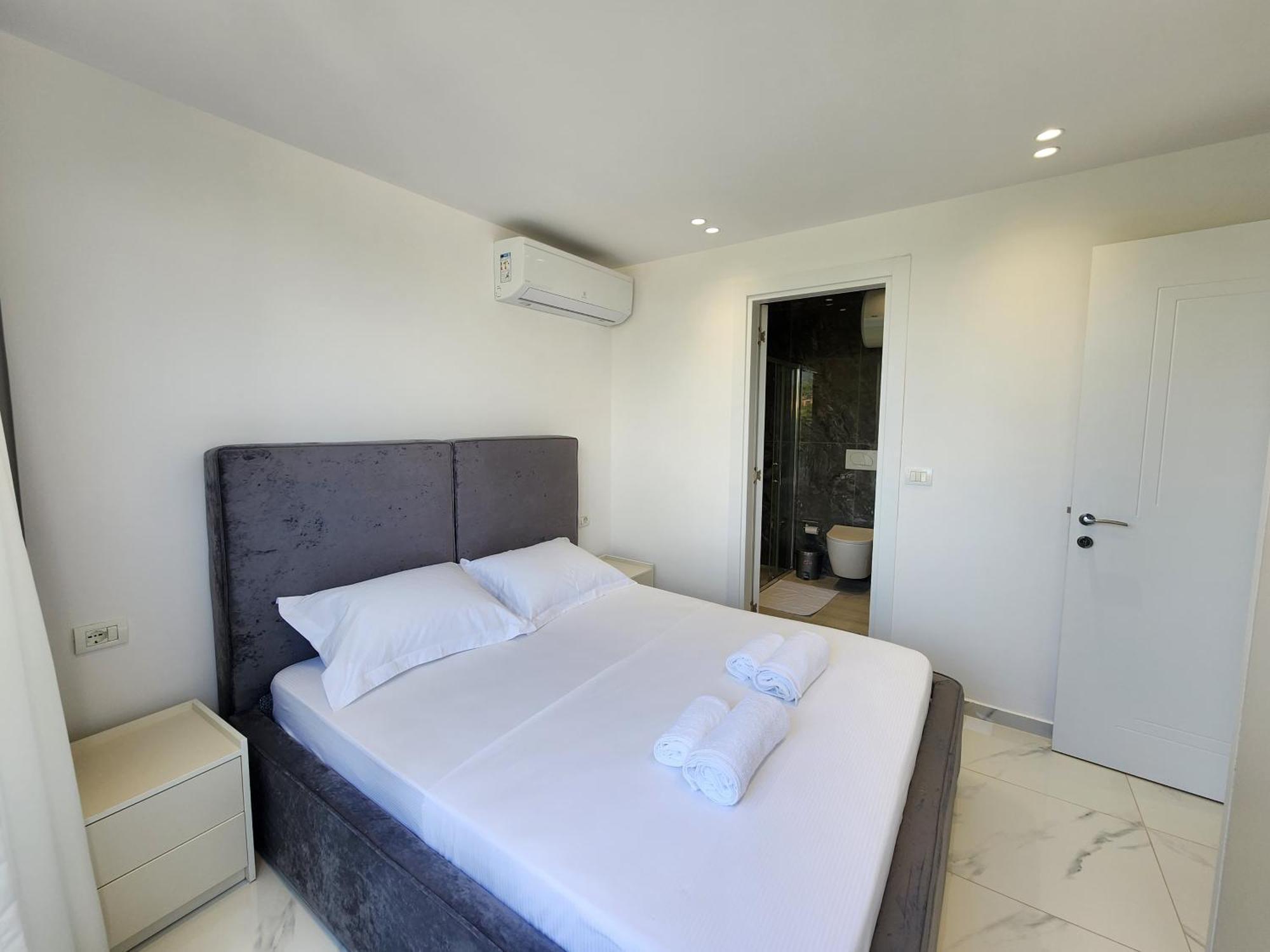 Penthouse With A City View Tirana Exterior foto